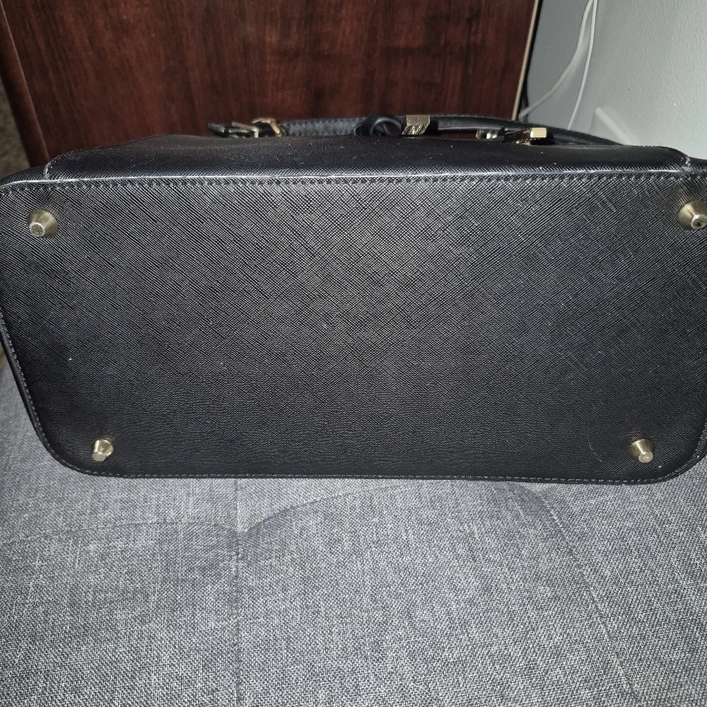 Miztique Bag Purse. Black. Extra Pouch. Vegan leather.